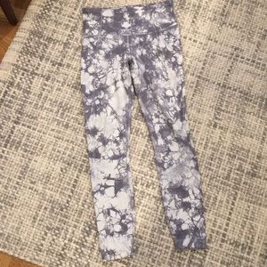 Athleta Salutation 7/8 Tights Size XS